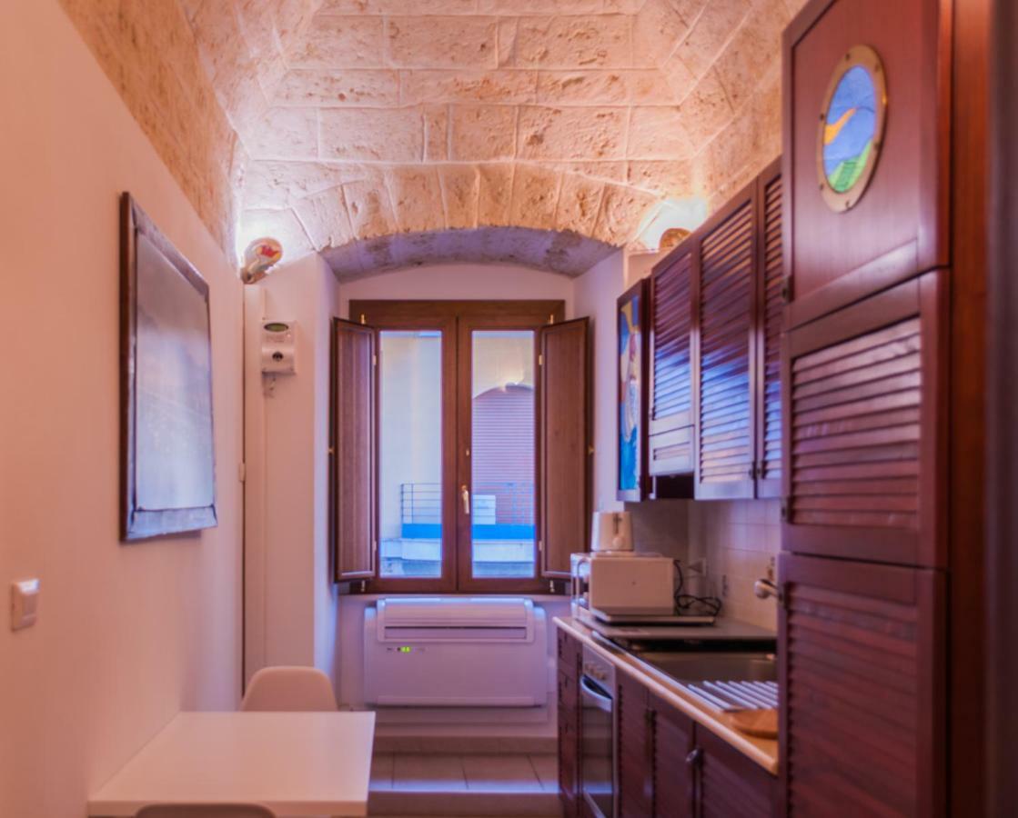 Melo Accommodations Apartment Abbrescia Bari Bagian luar foto