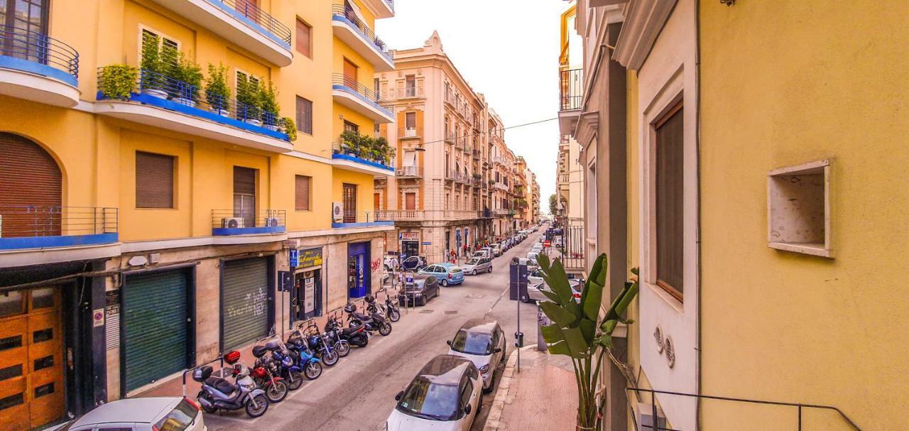 Melo Accommodations Apartment Abbrescia Bari Bagian luar foto