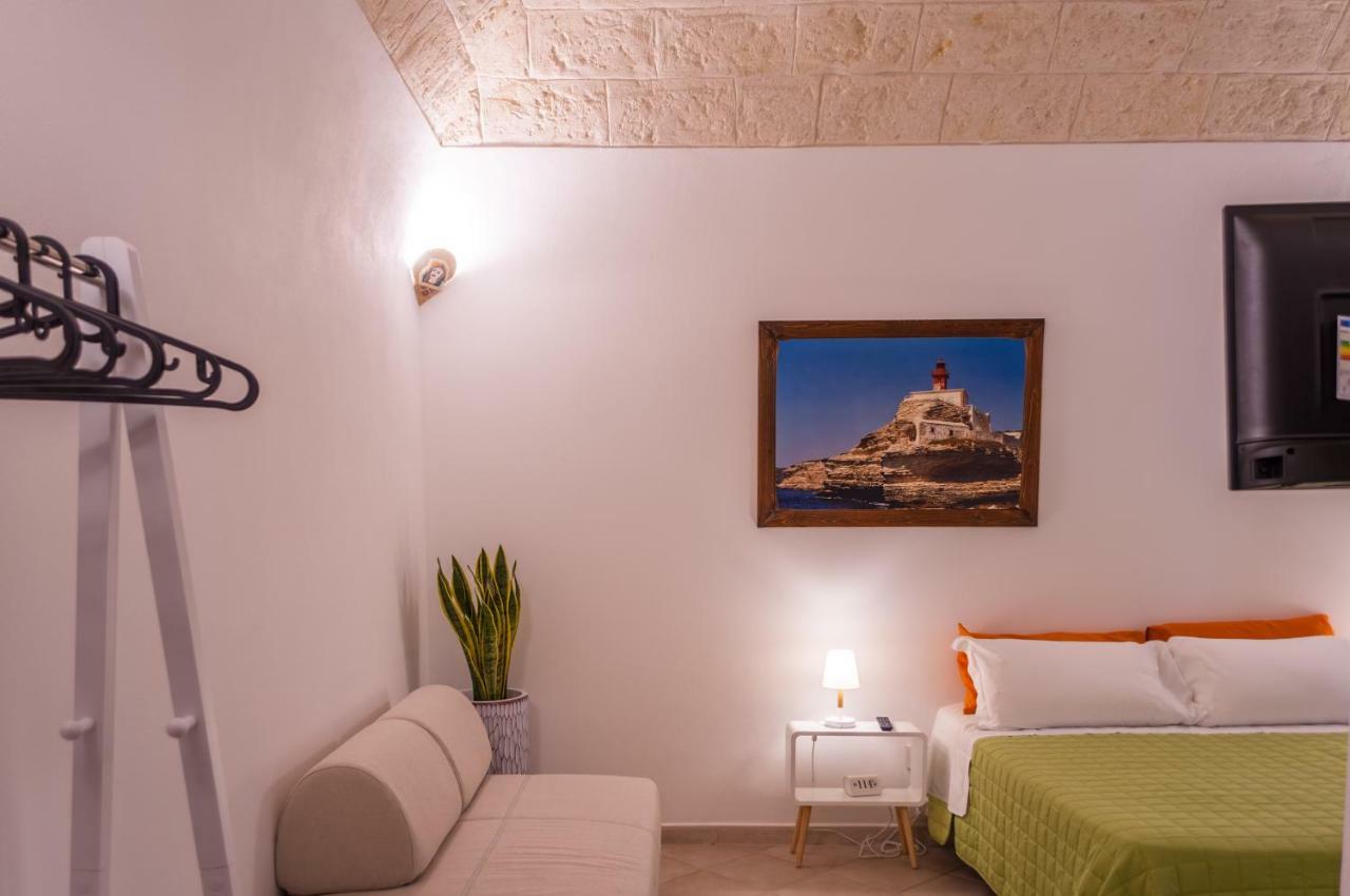 Melo Accommodations Apartment Abbrescia Bari Bagian luar foto